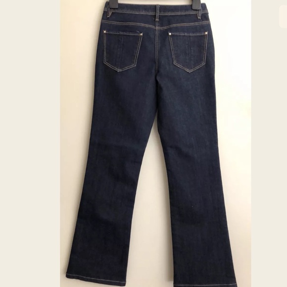 David Lawrence Mid Rise Boot Cut Jeans Size 6 - Picture 2 of 7
